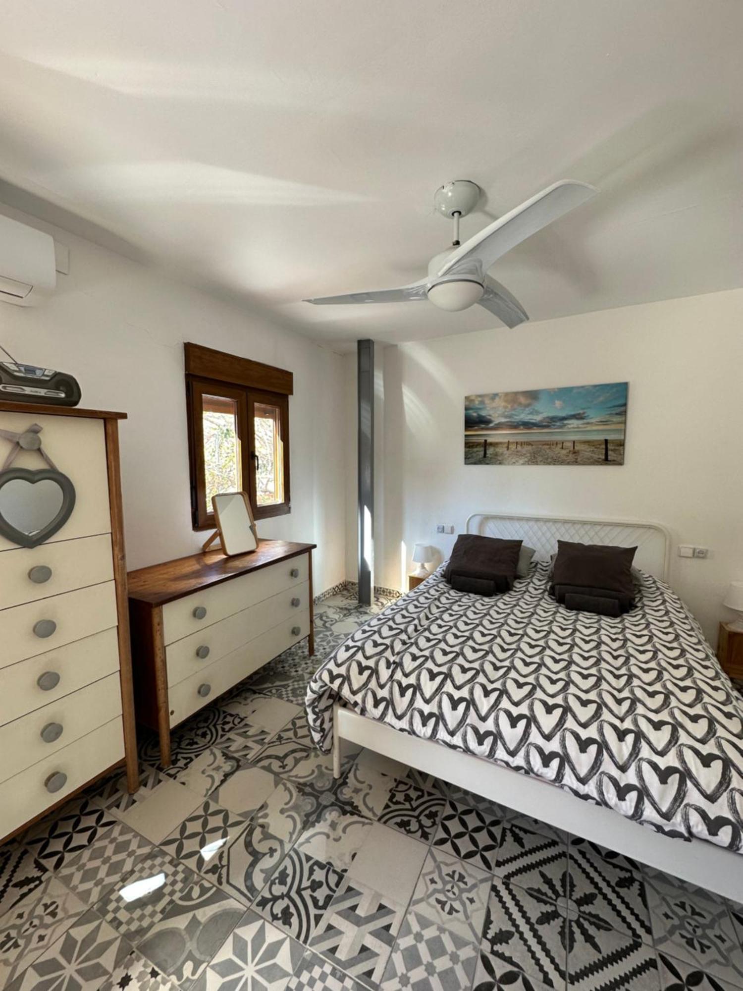 Precioso Apartamento Con A/A En Ruzafa Con Terracita Privada Y Acceso A Un Jardin, Para 2-3 Personas فالنسيا المظهر الخارجي الصورة