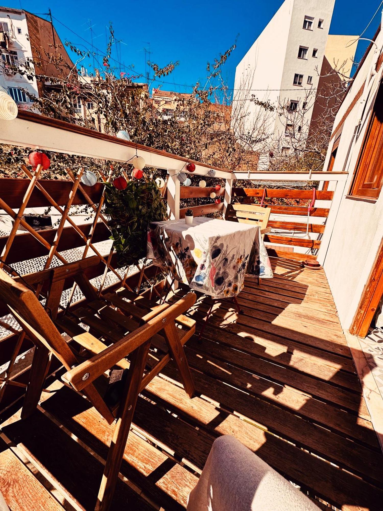 Precioso Apartamento Con A/A En Ruzafa Con Terracita Privada Y Acceso A Un Jardin, Para 2-3 Personas فالنسيا المظهر الخارجي الصورة